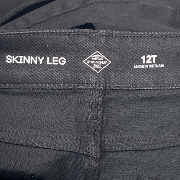 NWT St Johns Bay Women's Size 12T (32x32) Skinny Jeans Black Slimming Mid Rise - Picture 2 of 7